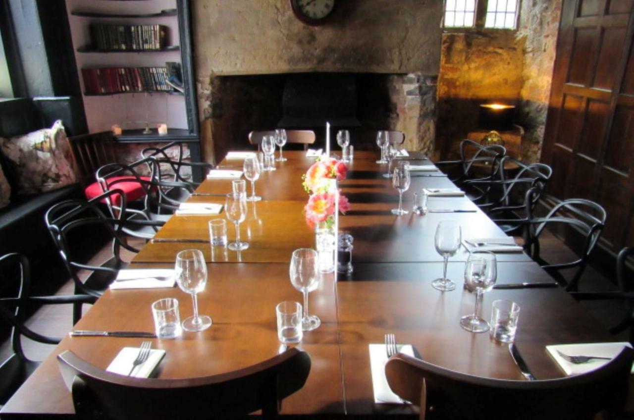 ברידג'ווטר The Old Vicarage Hotel & Restaurant מראה חיצוני תמונה The dining room at the restaurant